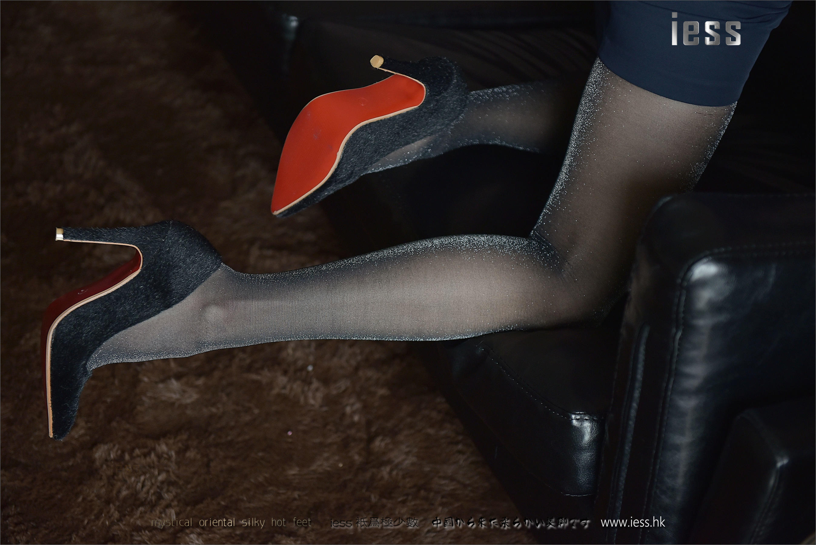 Silk Foot Bento 106 Little Six Silver Scallion Flash Silk IESS is thinking about it