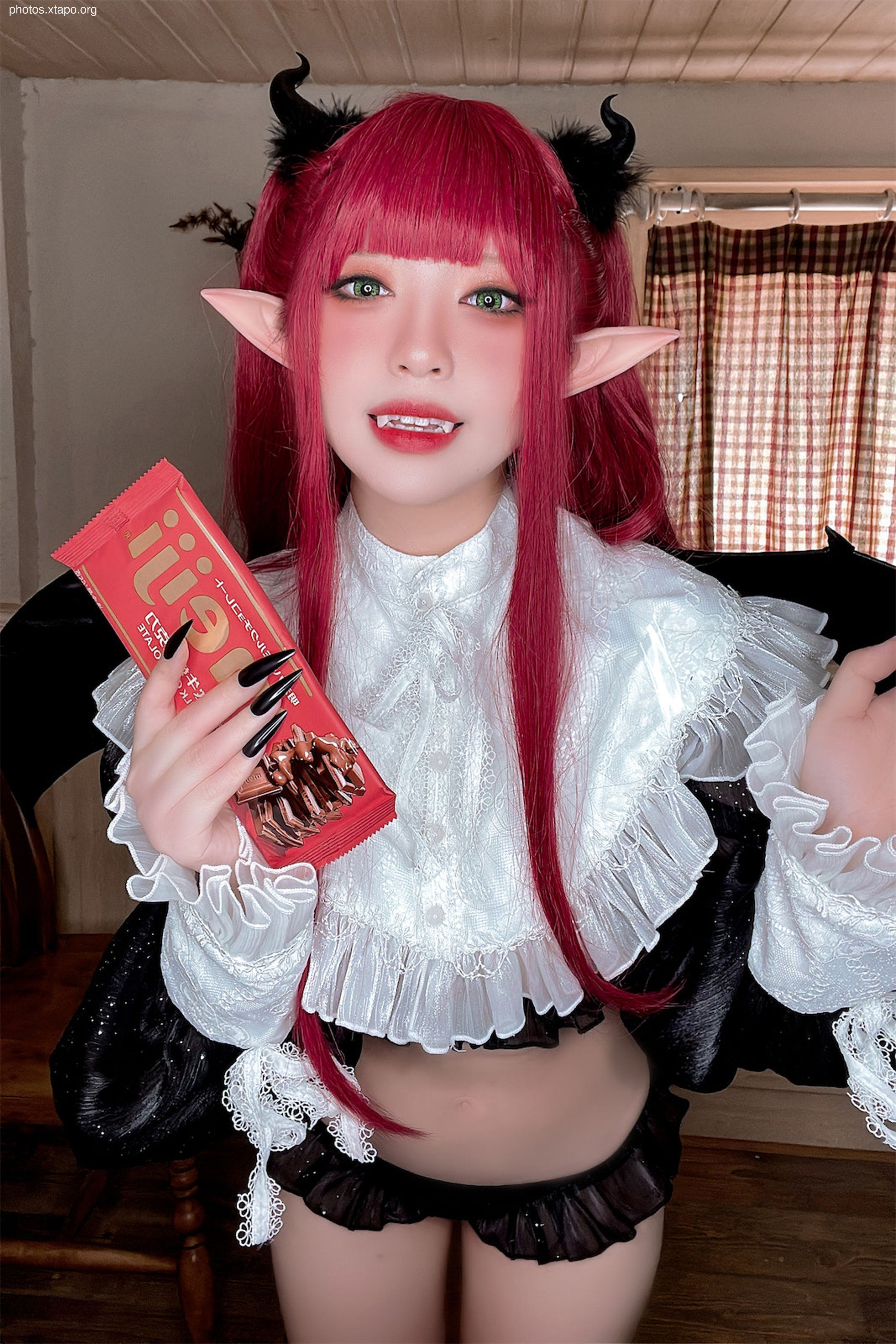 Half-half little devil Liz 62P2V-715MB