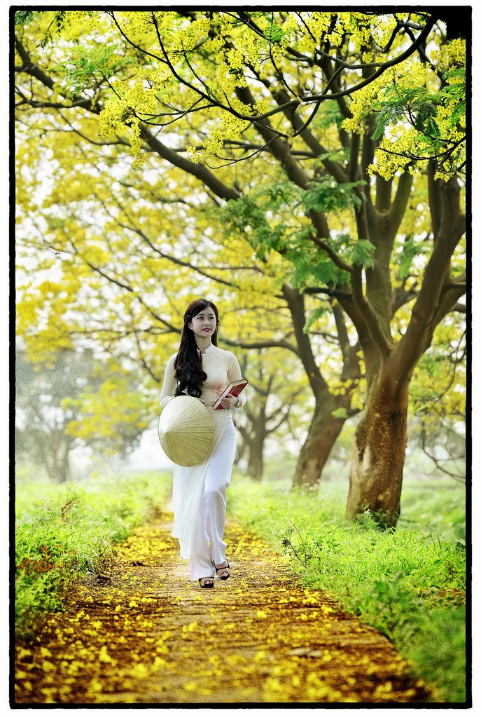 The road, between the pain The pain is just enough to miss each other, smile | Like ca