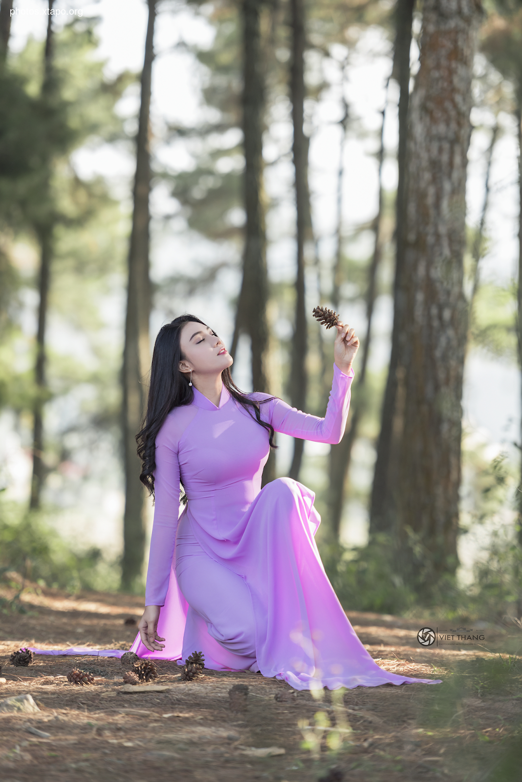 What does girls wear in purple ao dai?