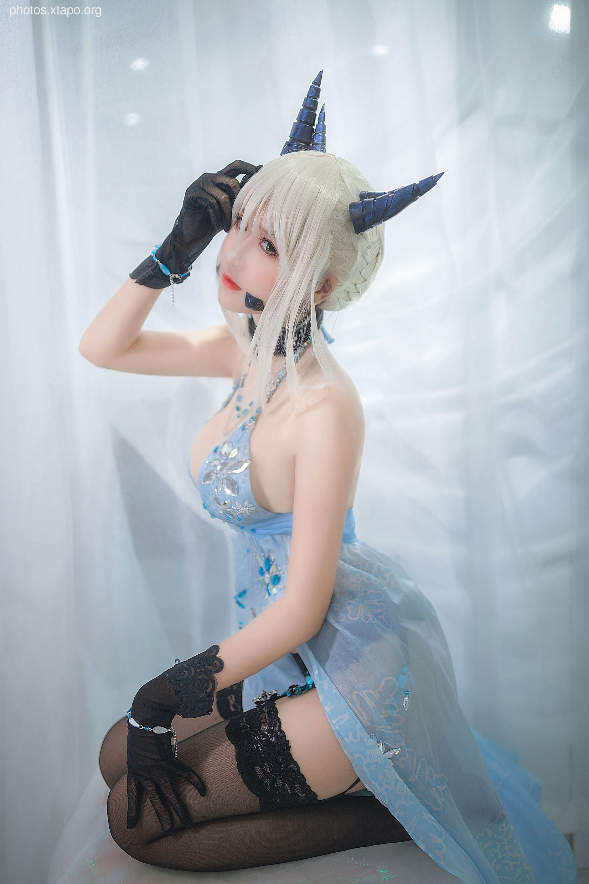 Three Glores_69 Black Gun Strequent 50P-321MB