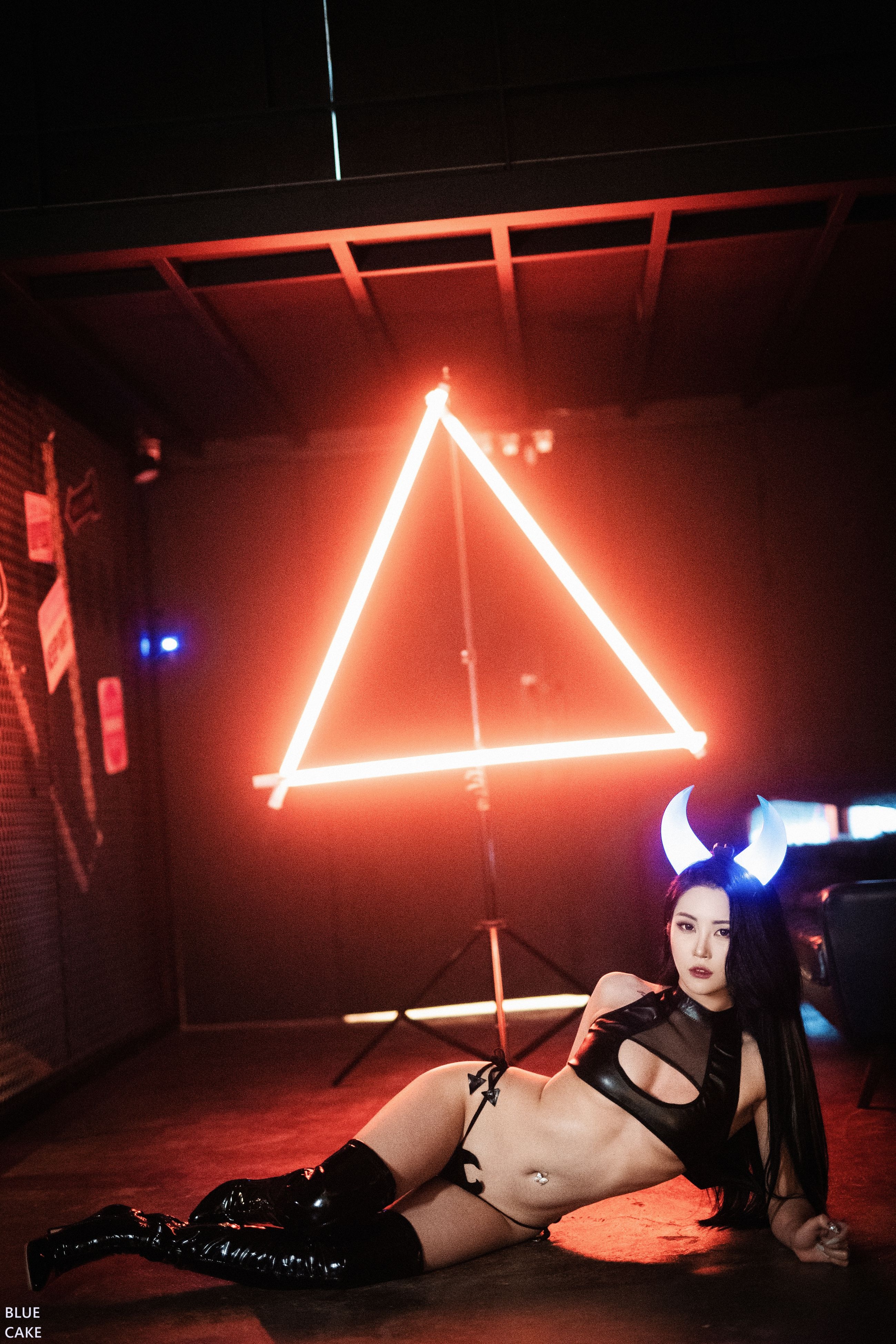 Bomi (보미) -&nbspBLUECAKE Lucifer 89P-1.58GB