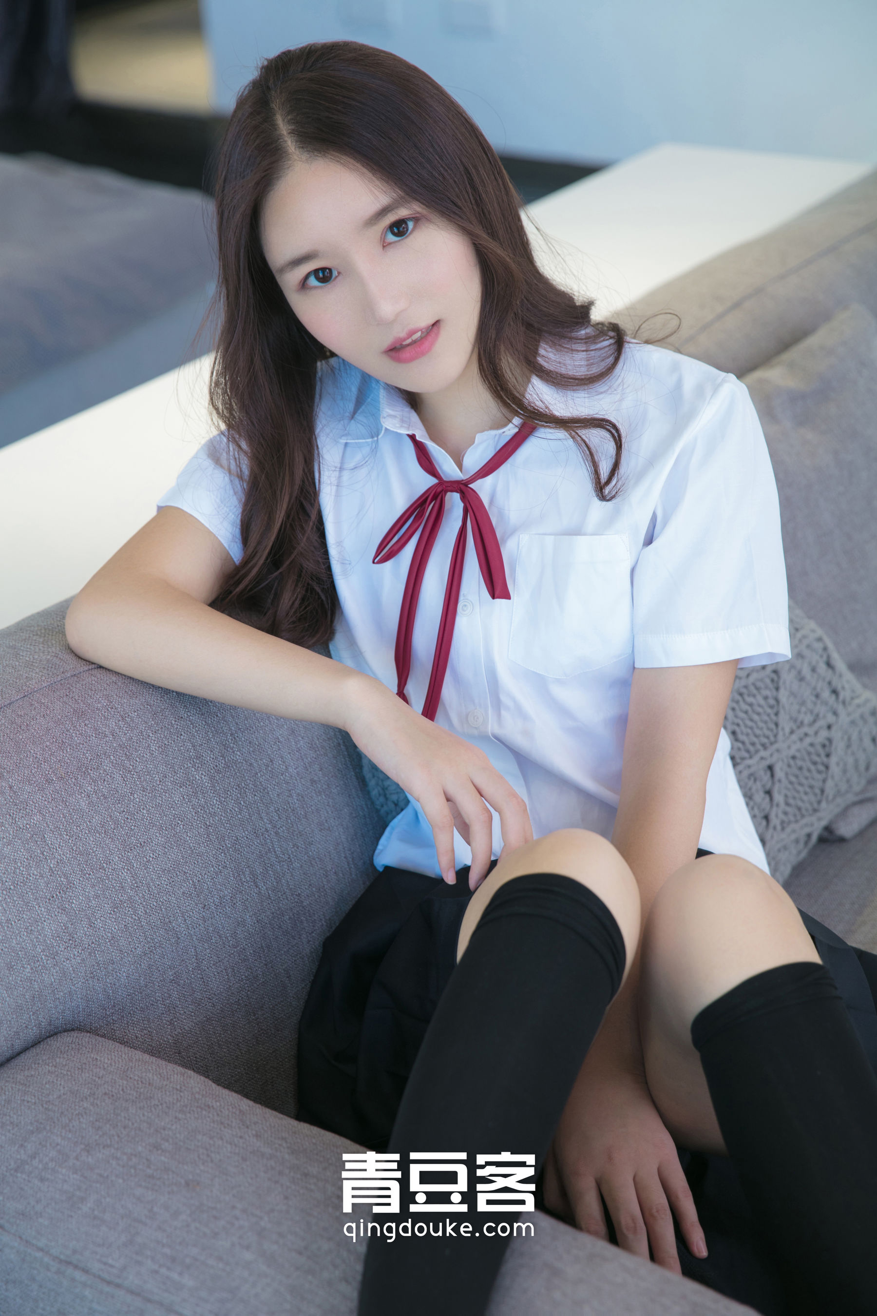 Sweet sister Wei Jie School Uniform Photo is shy and explicit Qingdouke qingdouke