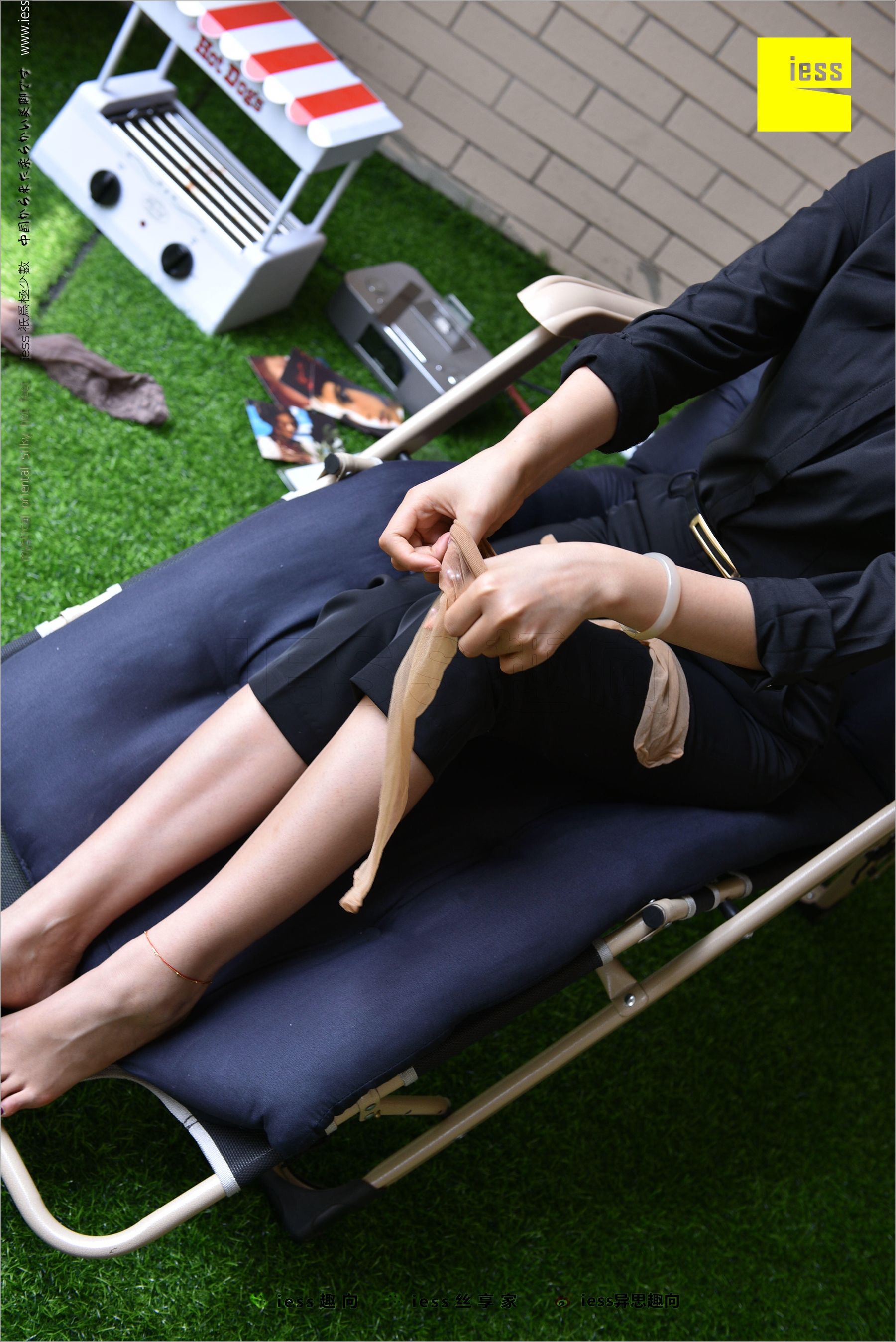 Huahua's Middle Stockings-The Beauty of Unpopular Different Thoughts to IESS Silk Foot Bento 214