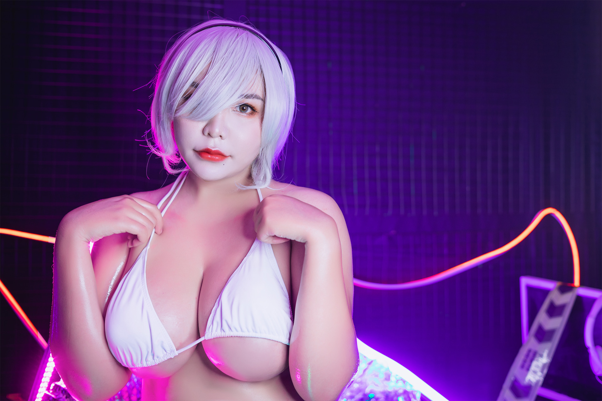 [QUEENIE CHUPPY] 2B with wedding and bikini versions