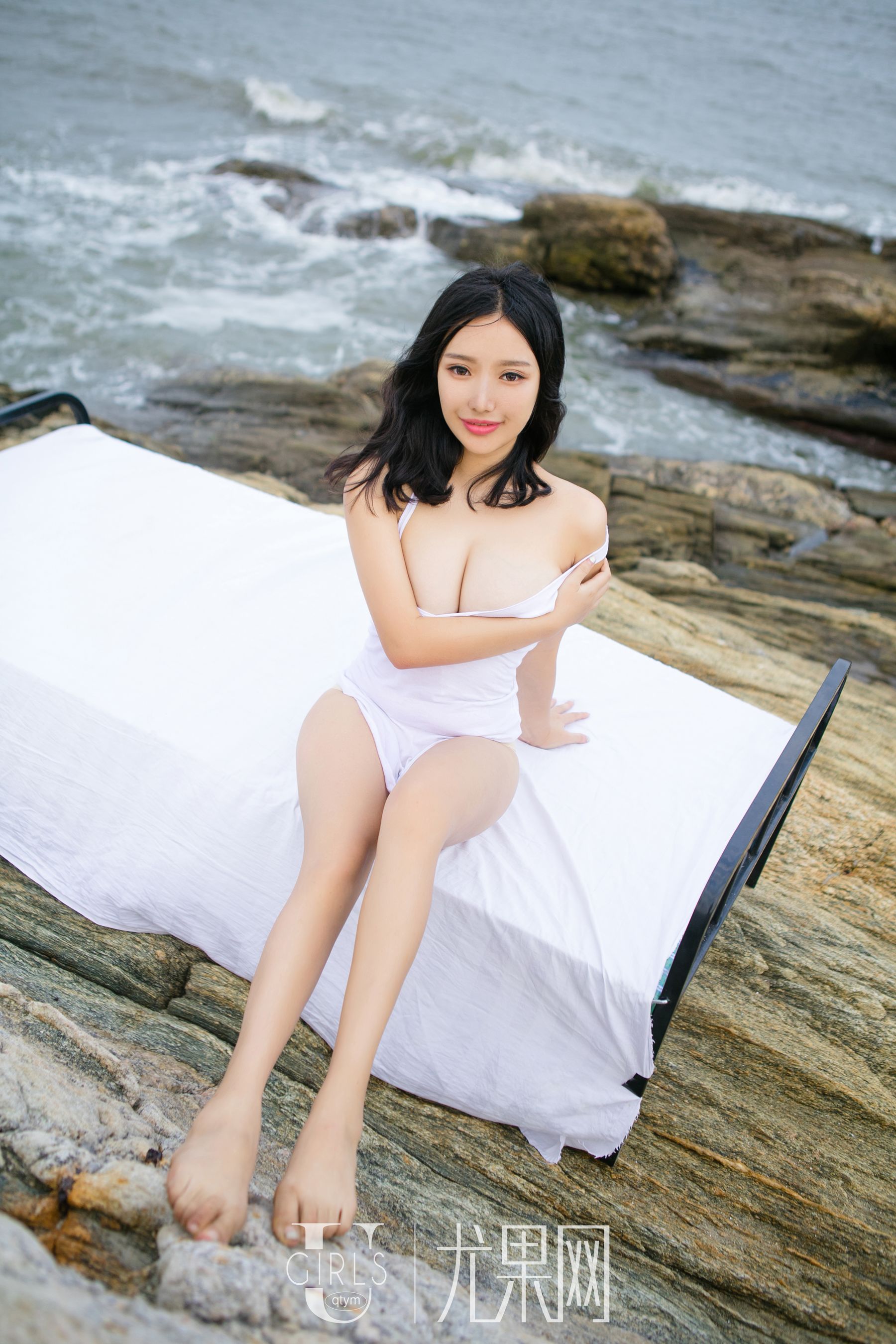 Ni Yoko & amp; Ai Xiaoqing Come from the Wind Youguo Ugirls T026