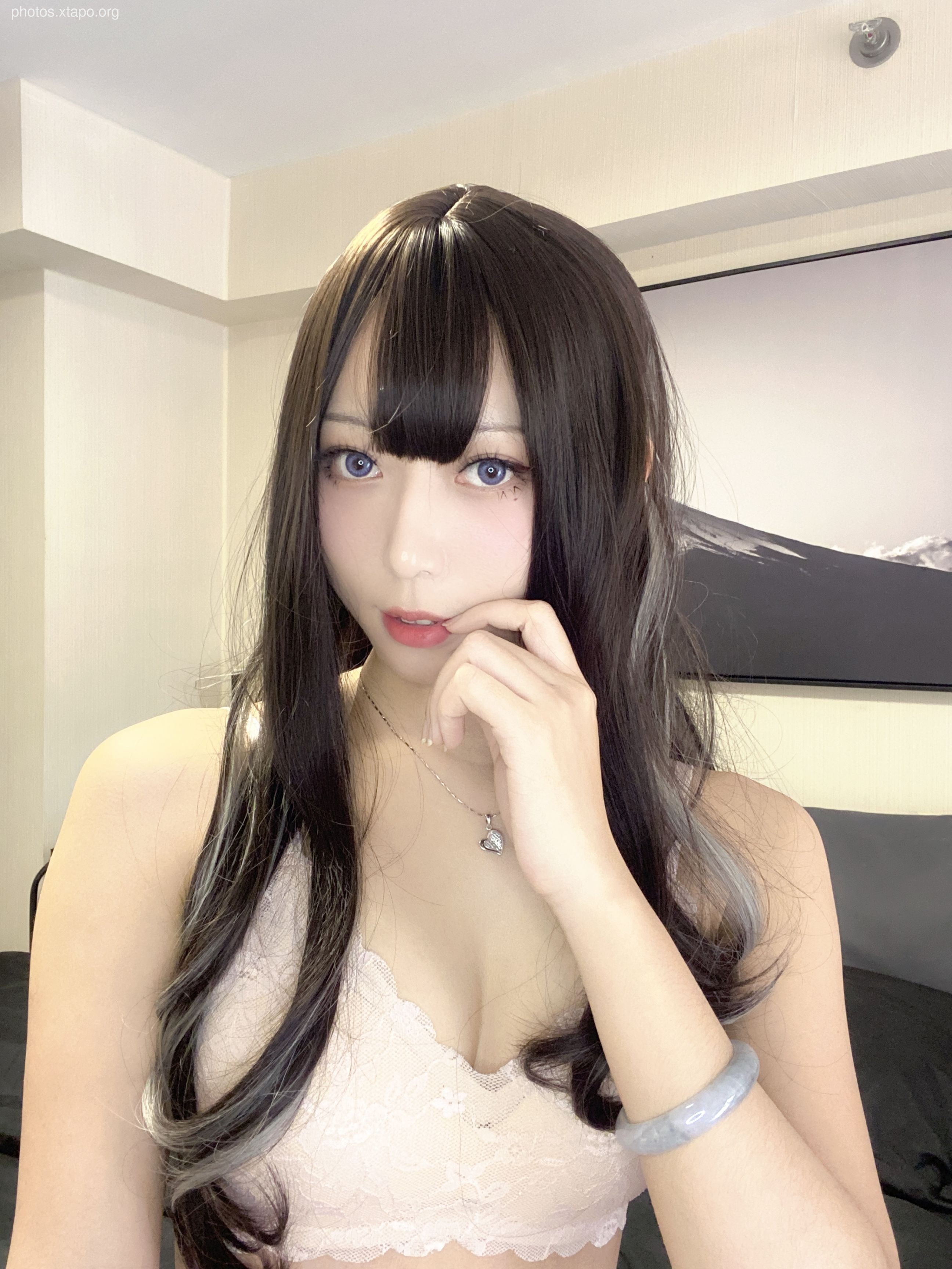 Money Cold White Hang (59P2V2.55GB)