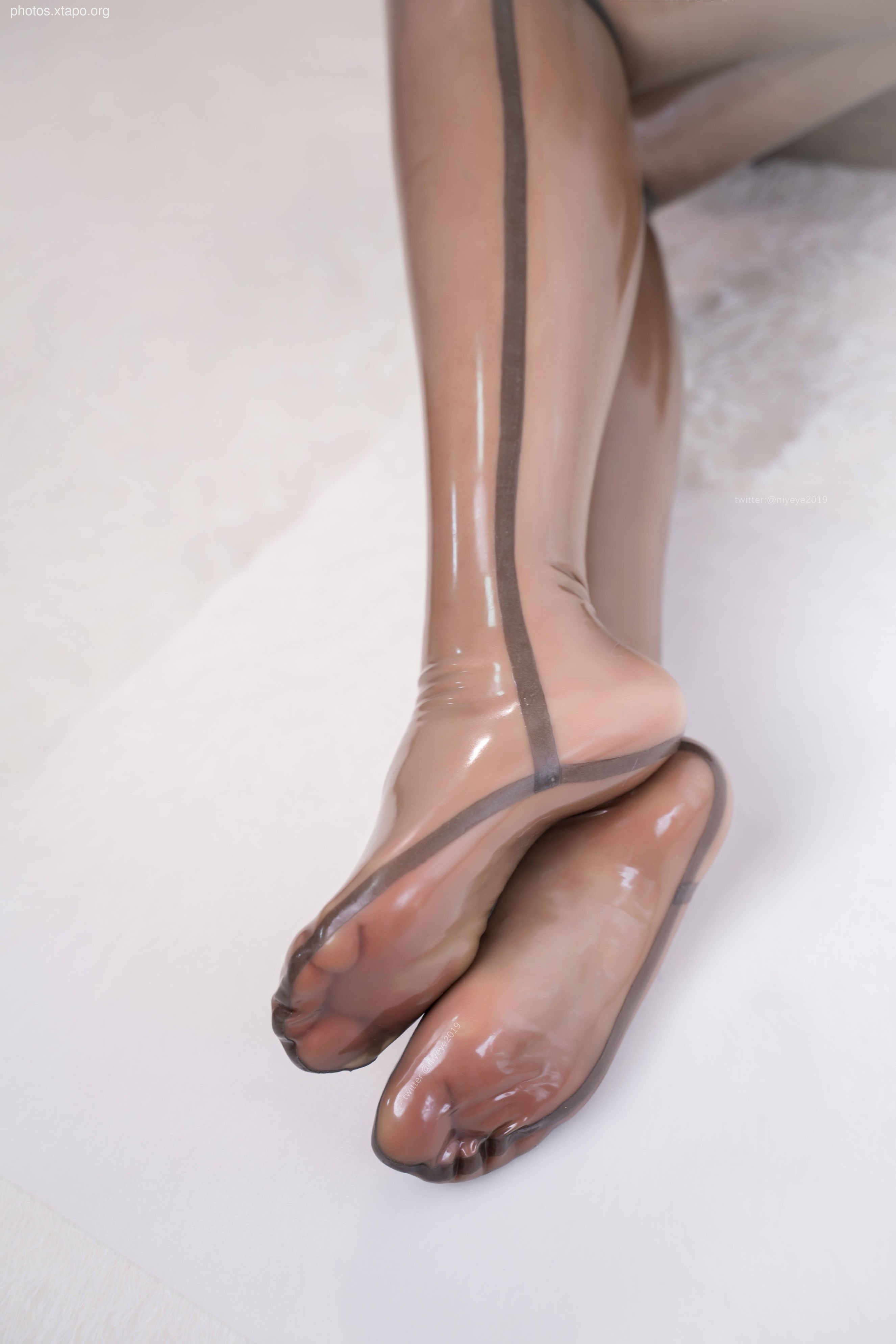 Bai Yan Jiao Yisian Sister 58P4V