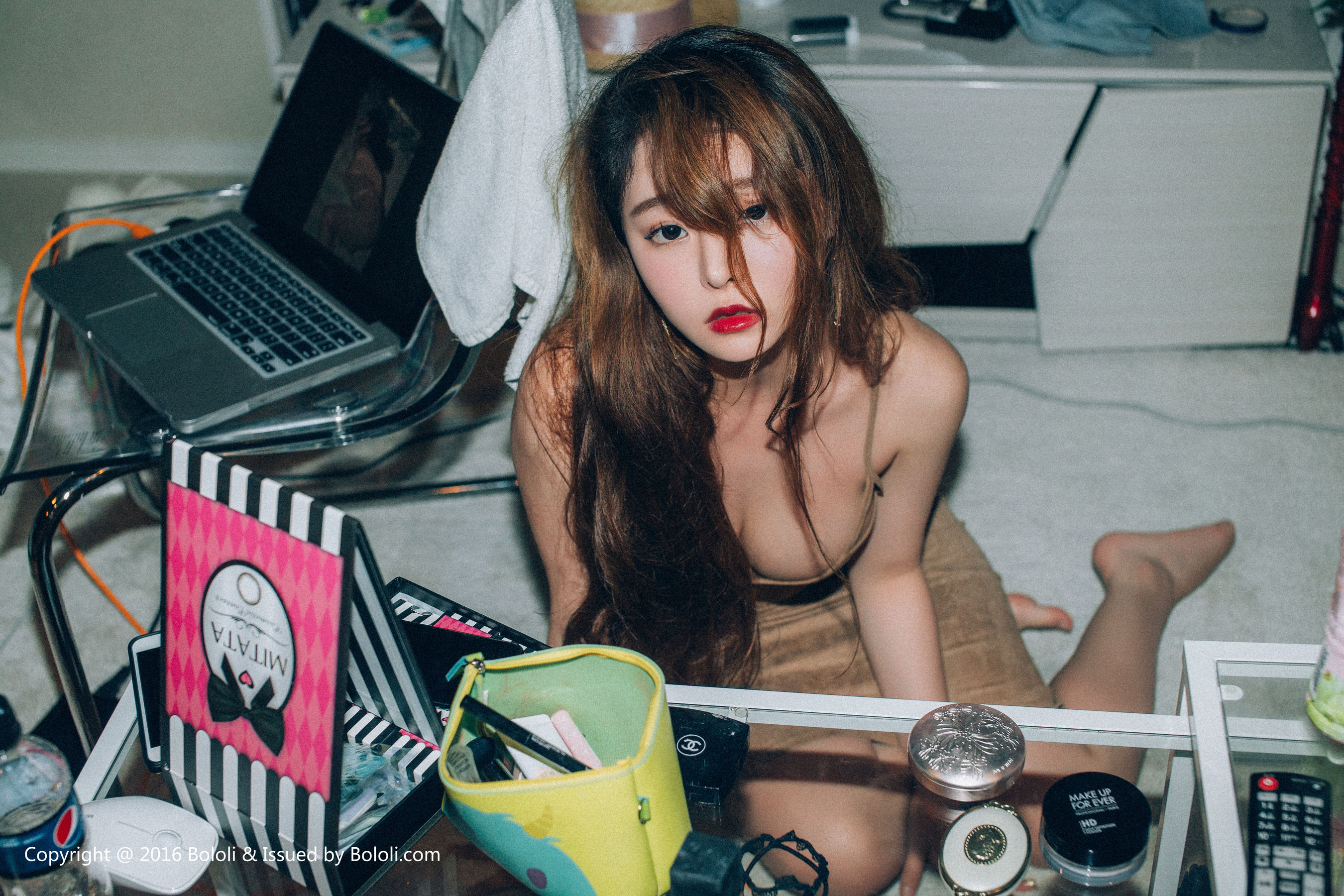 Liu Yanqi Bathing Girl VS Drunk Wife Bololi Bolo Society Bol.064