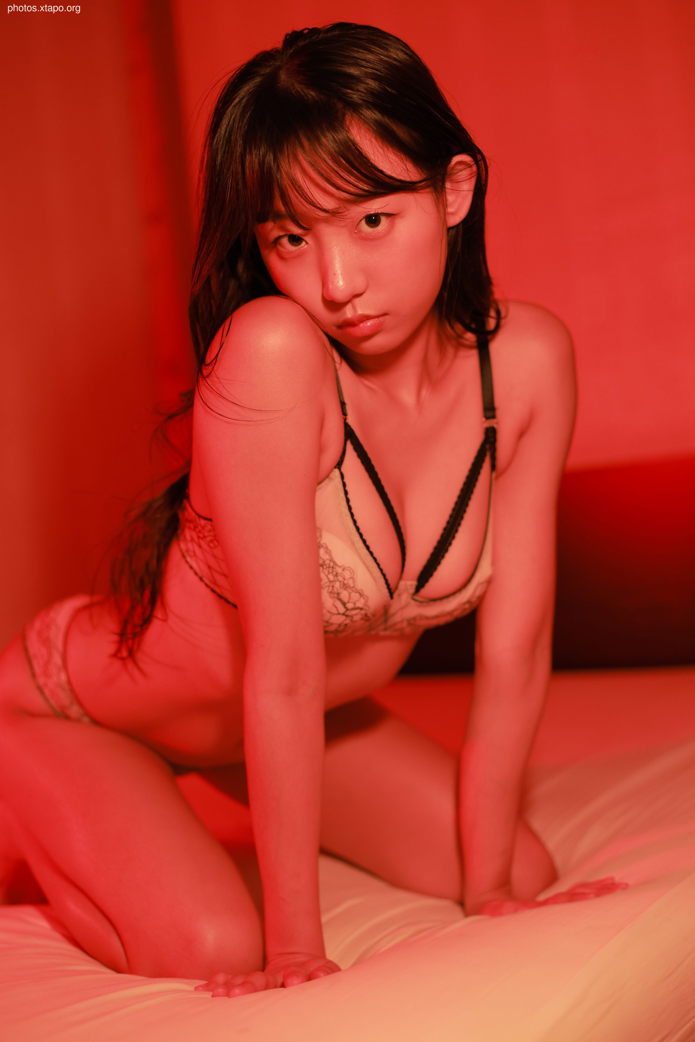 Eunji Pyo - NO.06 Eunji’s Digital Photobook 2022-2 FALL 160P1V-1.05GB